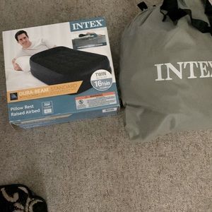 INTEX Twin Size blow up 16.5 inch Pillow Top Mattress with Electric Pump.